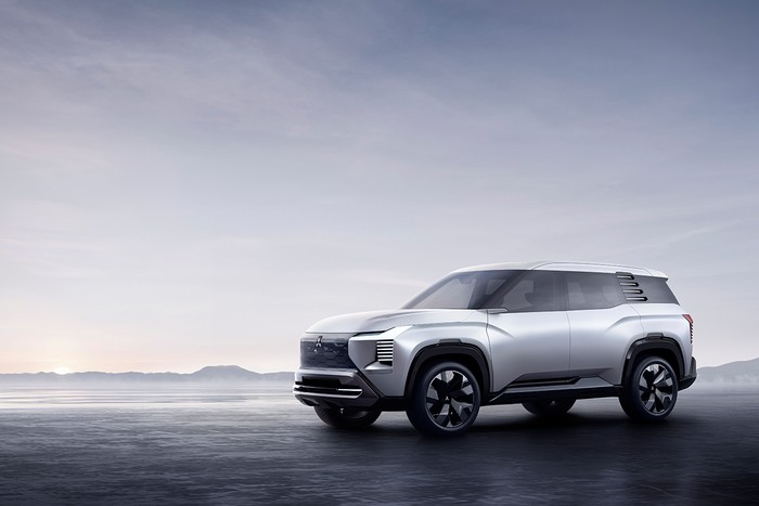 Mitsubishi Siapkan Mobil Baru, DST Concept Siap Meluncur?